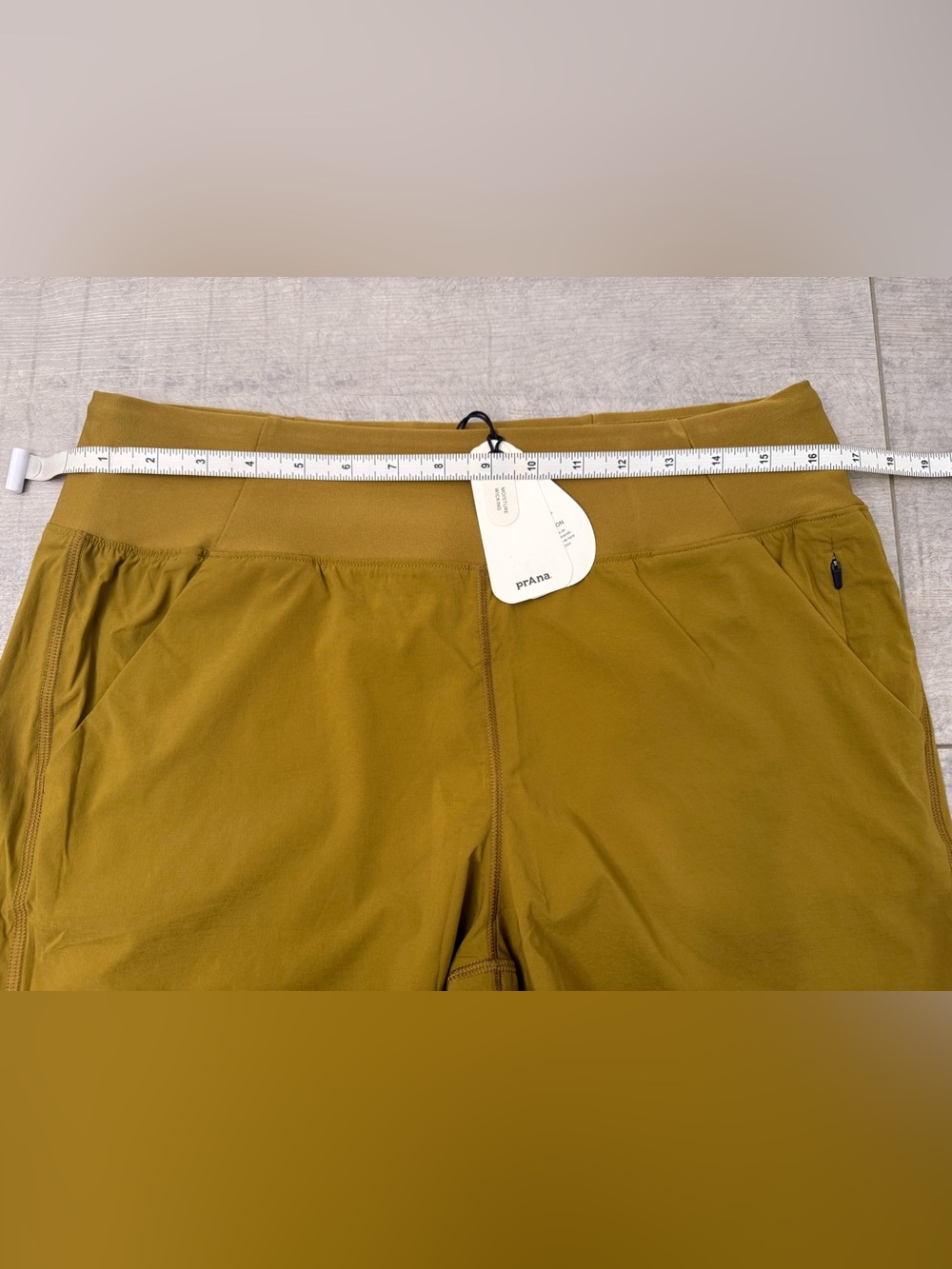 NWT PrAna Koen 5" Hiking Shorts Retro Olive Size Large - Picture 6 of 7